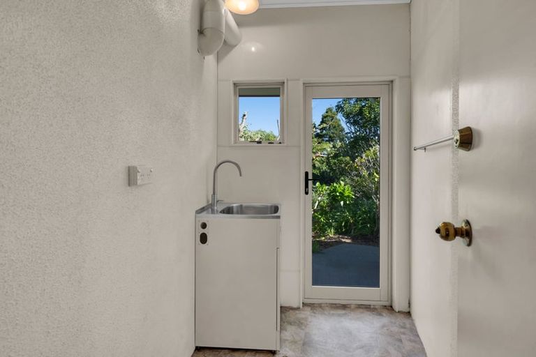 Photo of property in 363b Mangorei Road, Merrilands, New Plymouth, 4312