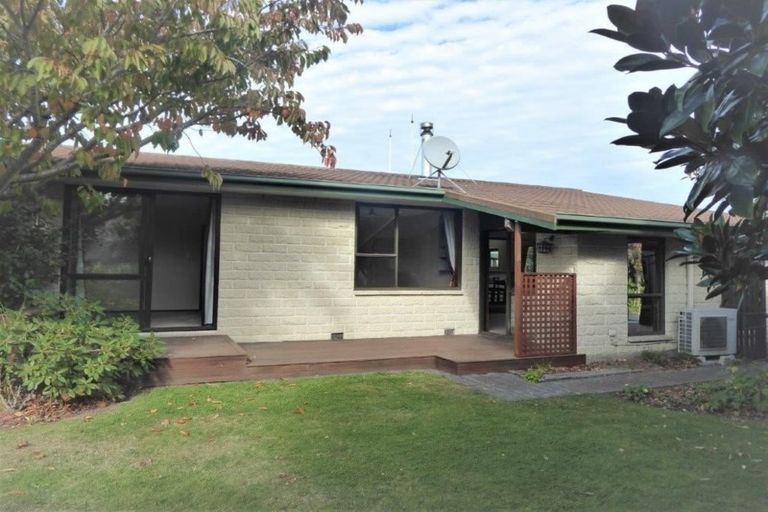 Photo of property in 9 Mulberry Place, Redwood, Christchurch, 8051