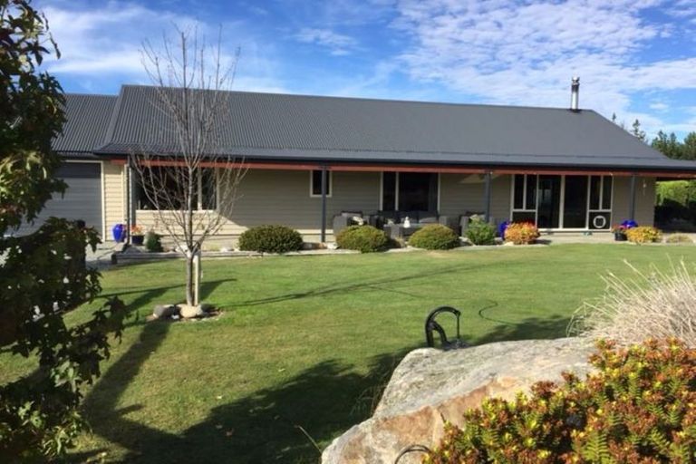 Photo of property in 37 Irishman Drive, Twizel, 7901