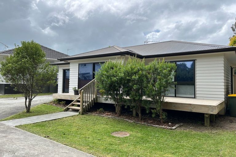 Photo of property in 40 Trinidad Road, Sunnynook, Auckland, 0620