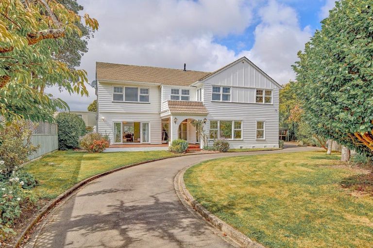 Photo of property in 8 Saint Andrews Grove, Boulcott, Lower Hutt, 5010