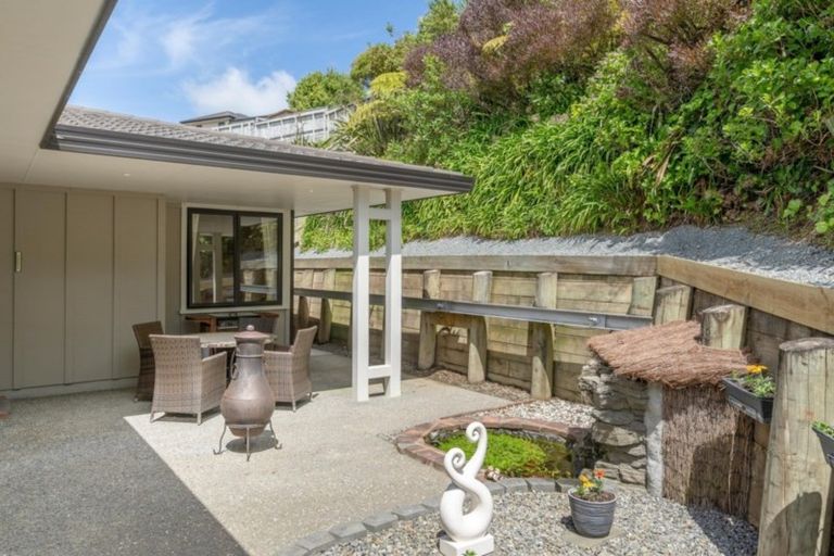 Photo of property in 8 Dusky Crescent, Aotea, Porirua, 5024