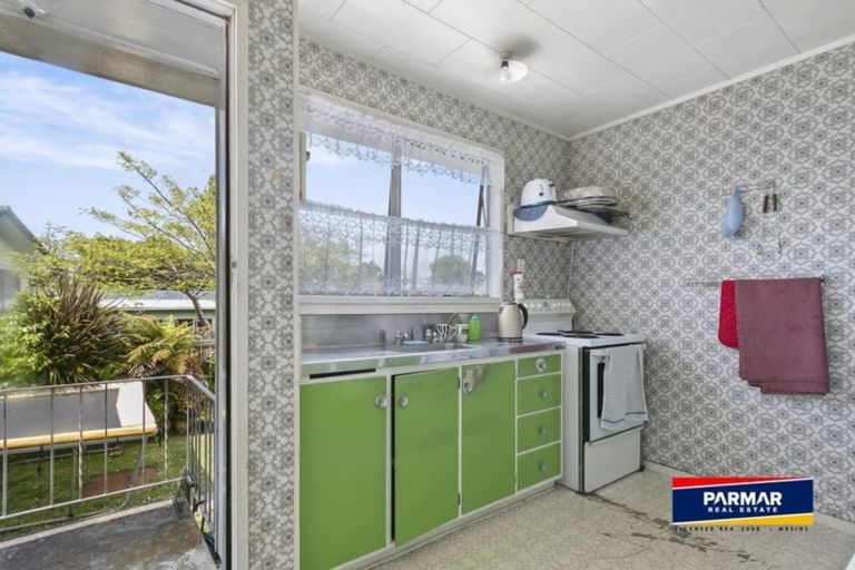 Photo of property in 2/2 Sharland Avenue, Manurewa, Auckland, 2102