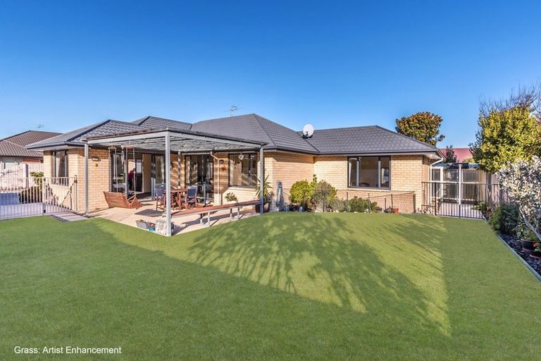 Photo of property in 8 Havana Gardens, Shirley, Christchurch, 8052