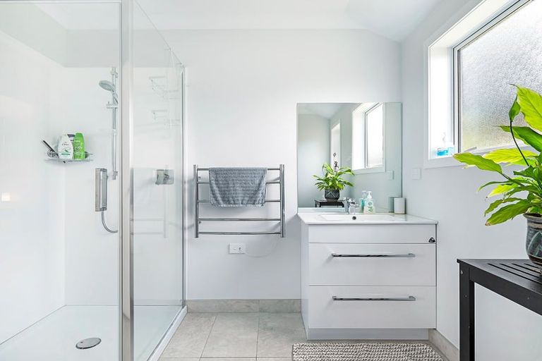 Photo of property in 30a Marvon Downs Avenue, Pakuranga Heights, Auckland, 2010