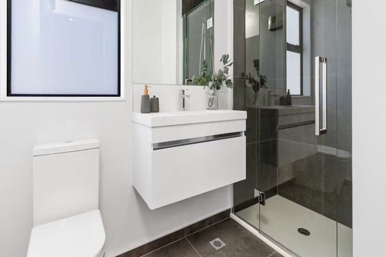 Photo of property in 2/27 Harewood Road, Papanui, Christchurch, 8053