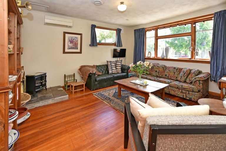 Photo of property in 52 Olliviers Road, Phillipstown, Christchurch, 8011