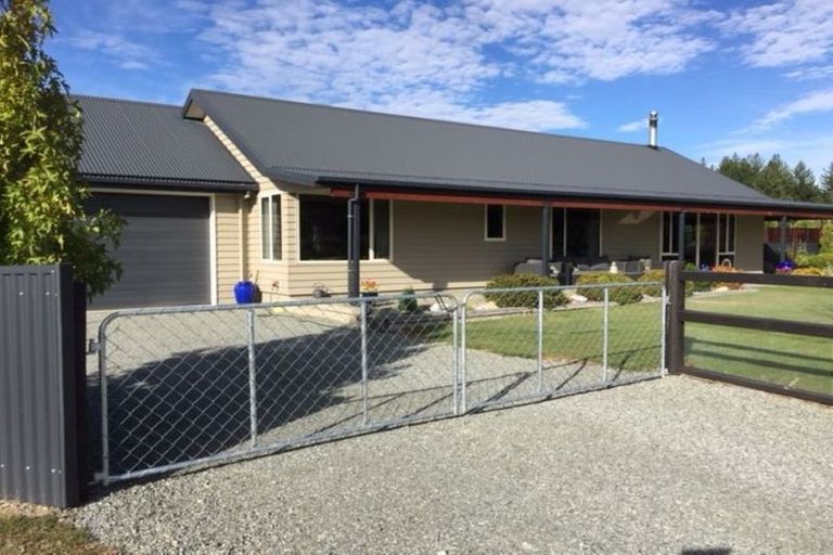 Photo of property in 37 Irishman Drive, Twizel, 7901