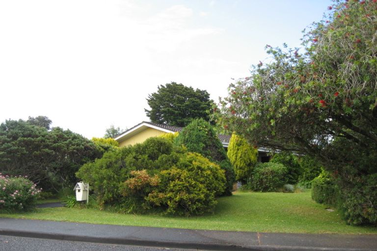 Photo of property in 16 Tatariki Street, Rosehill, Papakura, 2113