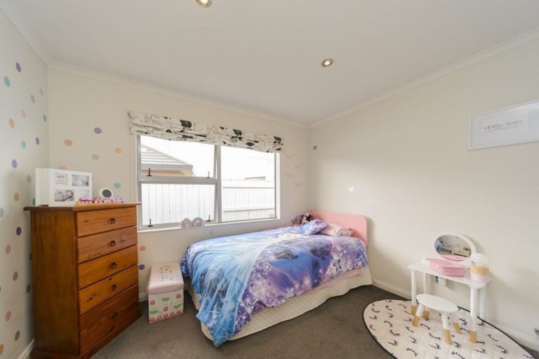 Photo of property in 20 Rosalie Terrace, Kelvin Grove, Palmerston North, 4414