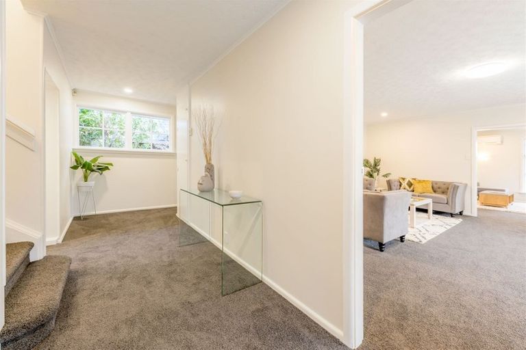 Photo of property in 362 Yaldhurst Road, Russley, Christchurch, 8042