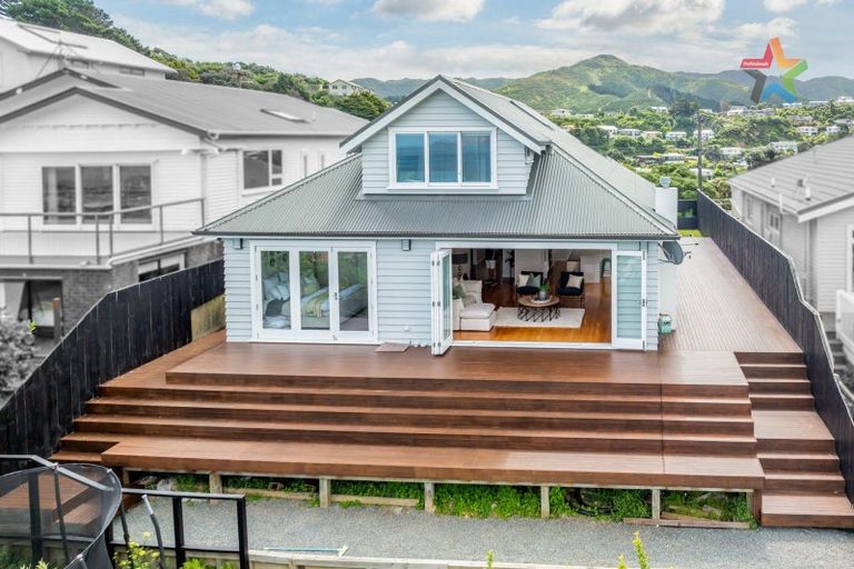 Photo of property in 46 Milne Terrace, Island Bay, Wellington, 6023
