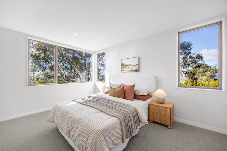 Photo of property in 2a Hauraki Road, Hauraki, Auckland, 0622