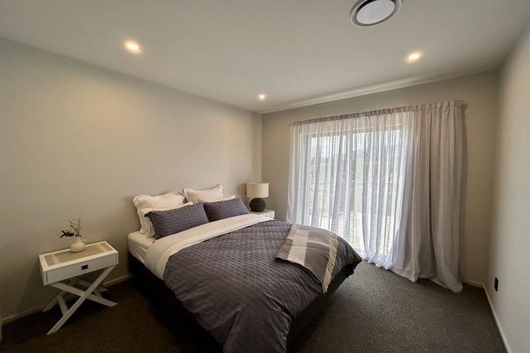 Photo of property in 8 Mirek Street, Waikanae, 5036