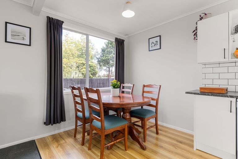 Photo of property in 103 Collins Road, Melville, Hamilton, 3206