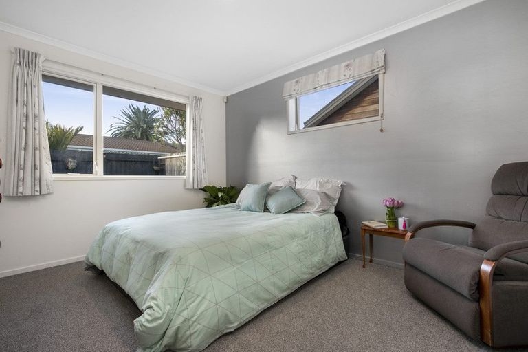 Photo of property in 10/262 Centreway Road, Orewa, 0931