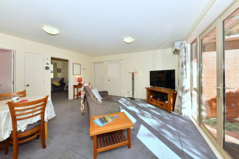 Photo of property in 4/108 Yaldhurst Road, Sockburn, Christchurch, 8042