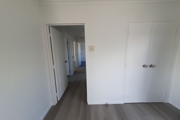 Photo of property in 1/43 Solveig Place, Randwick Park, Auckland, 2105