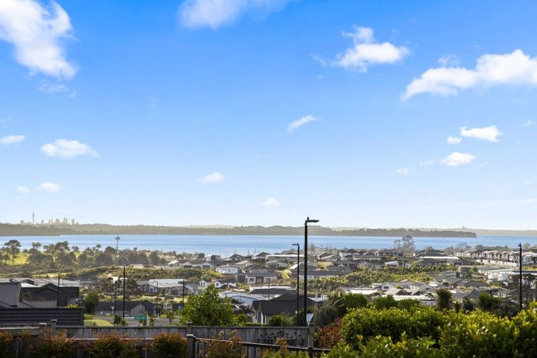 Photo of property in 37 Motukaraka Drive, Beachlands, Auckland, 2018