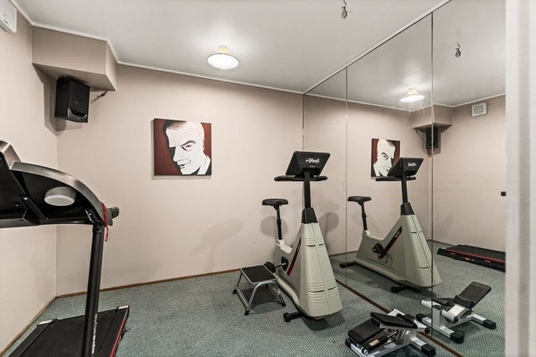 Photo of property in 33 Hikanui Drive, Havelock North, 4130