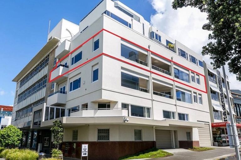 Photo of property in 3/14 Brougham Street, New Plymouth, 4310
