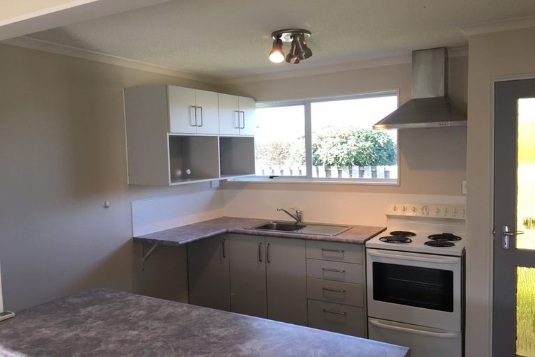 Photo of property in 15 Gibson Drive, Hornby, Christchurch, 8042