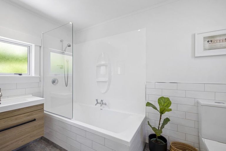 Photo of property in 26 Mclean Street, Strandon, New Plymouth, 4312