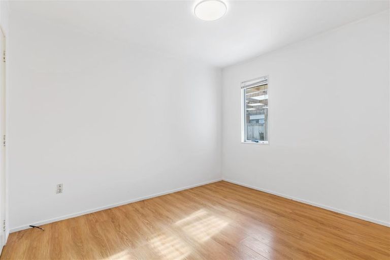 Photo of property in 1/330 Bucklands Beach Road, Bucklands Beach, Auckland, 2012