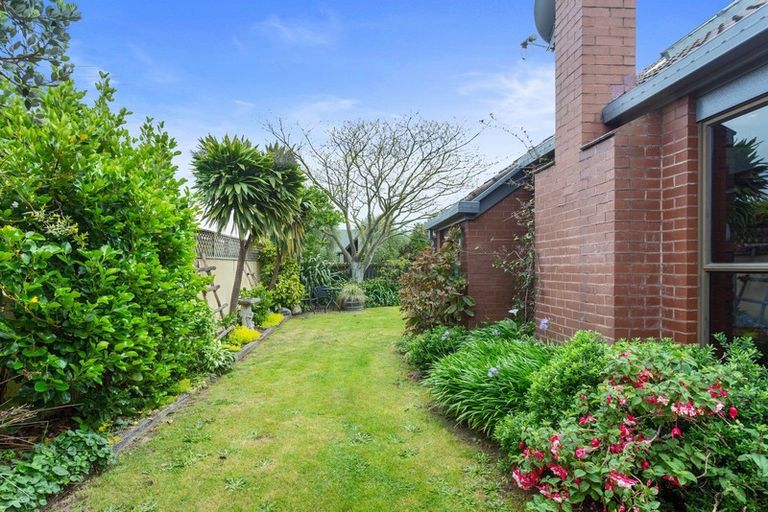 Photo of property in 2 Kowai Place, Amberley, 7410