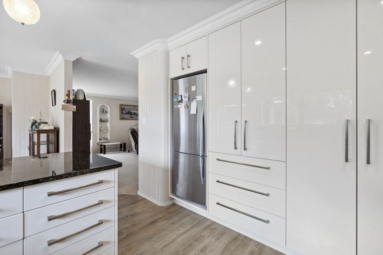 Photo of property in 24 Dalgliesh Avenue, Forest Lake, Hamilton, 3200