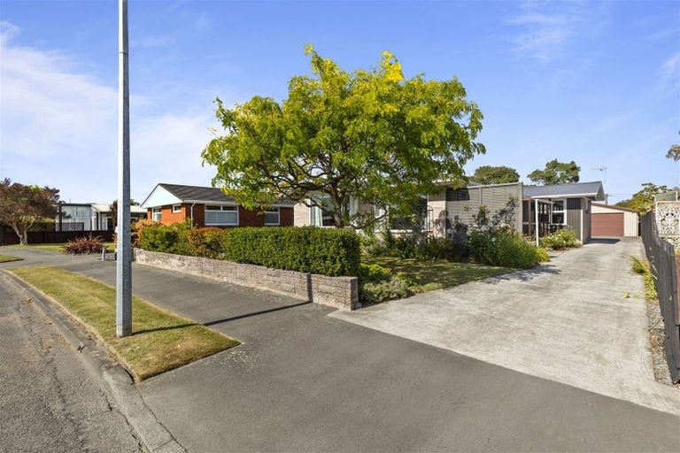 Photo of property in 6 Dulles Place, Papanui, Christchurch, 8053