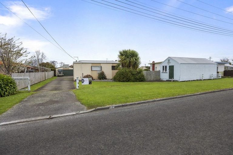 Photo of property in 37 Grey Street, Normanby, Hawera, 4614