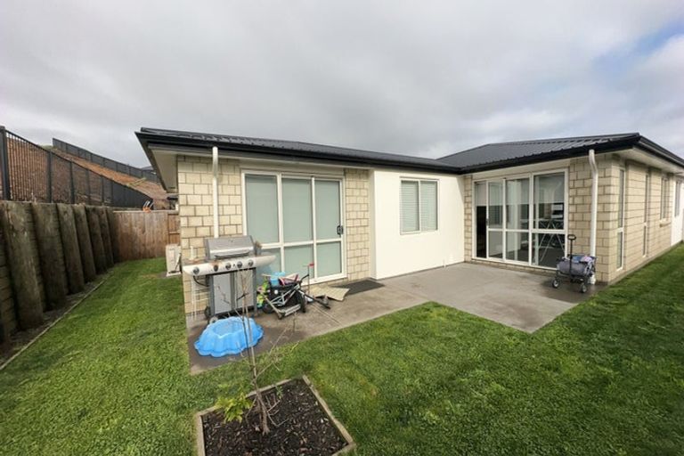 Photo of property in 14 Stingray Drive, Omokoroa, 3114