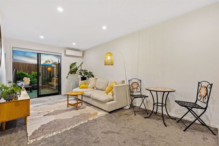 Photo of property in 8/45 Vera Road, Te Atatu South, Auckland, 0610