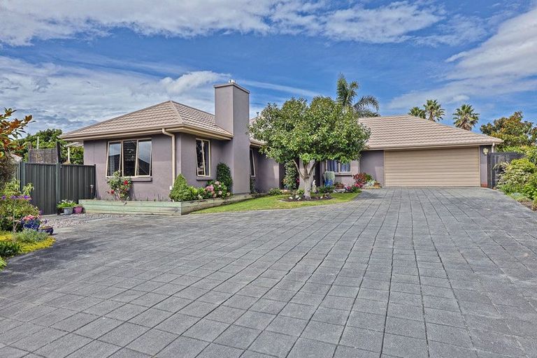 Photo of property in 9 Russell Robertson Drive, Havelock North, 4130