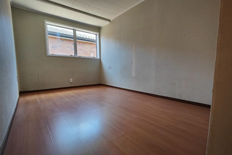 Photo of property in 31 Glennandrew Drive, Half Moon Bay, Auckland, 2012