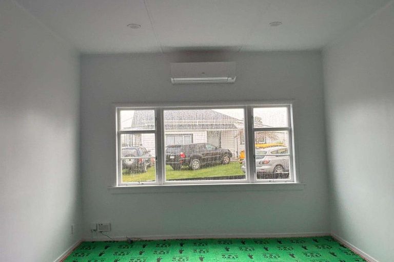 Photo of property in 222 Bridge Street, Eltham, 4322