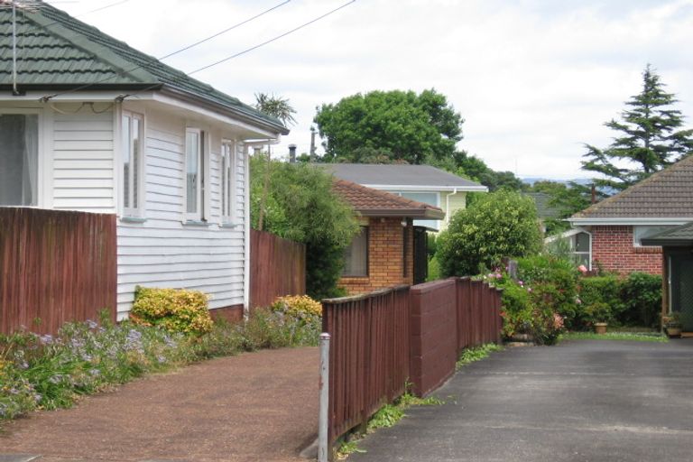 Property details for 429 Blockhouse Bay Road, Blockhouse Bay, Auckland