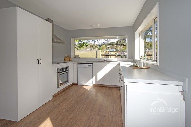 Photo of property in 2/232 Centaurus Road, Saint Martins, Christchurch, 8022