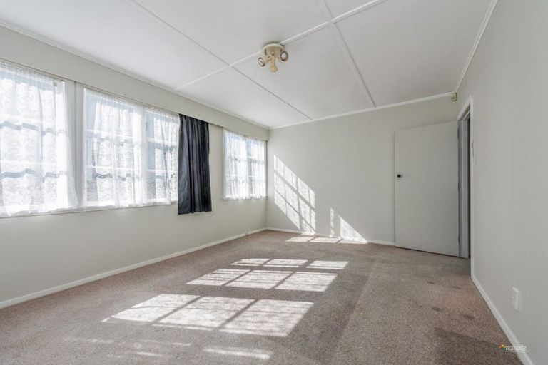 Photo of property in 1258 High Street, Taita, Lower Hutt, 5011