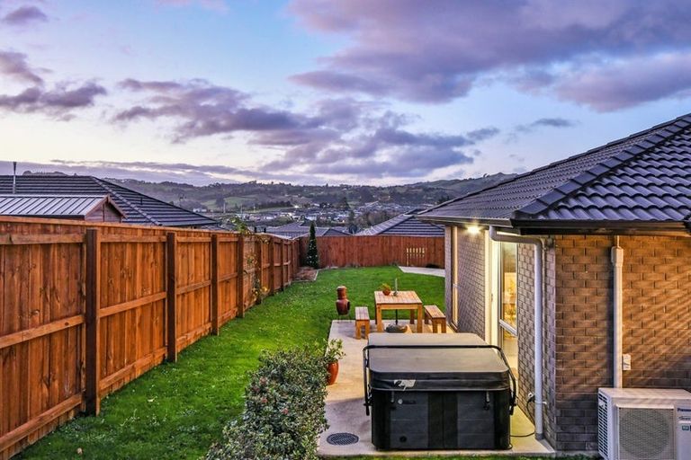 Photo of property in 12 Loader Place, Pokeno, 2402