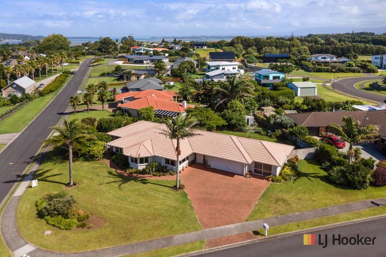 Photo of property in 1 Athenree Heights, Athenree, Katikati, 3177