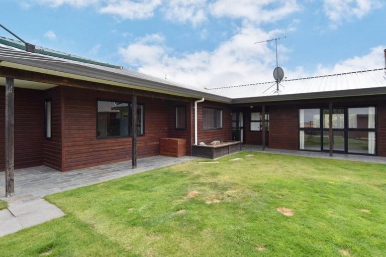 Photo of property in 11 Forest Park Place, Parklands, Christchurch, 8083