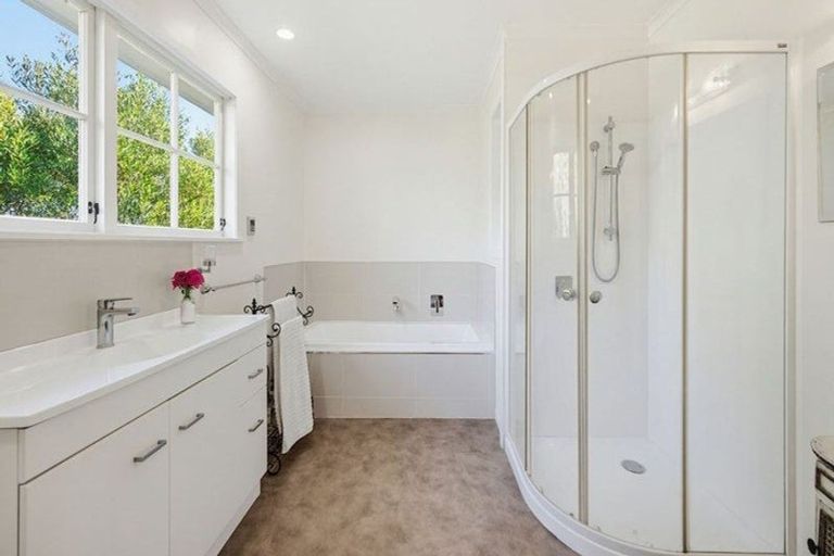Photo of property in 36 Longview Road, Poraiti, Napier, 4182
