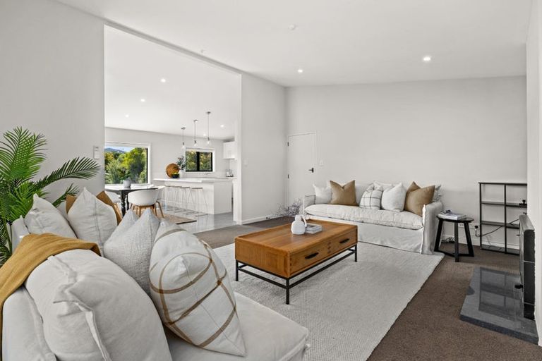 Photo of property in 9 Busby Hill, Havelock North, 4130