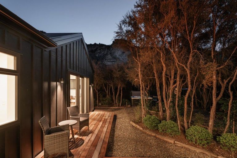 Photo of property in 10a Old Racecourse Road, Albert Town, Wanaka, 9305