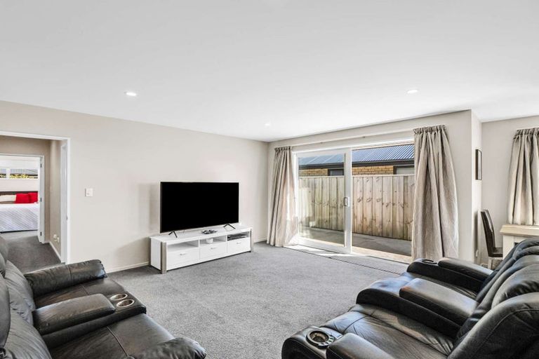 Photo of property in 37 Waituna Street, Pegasus, 7612