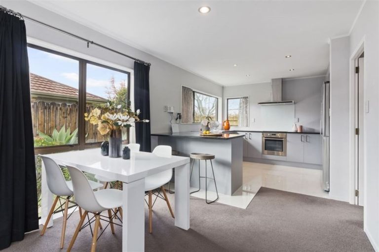 Photo of property in 2/17 Seneca Court, Golflands, Auckland, 2013