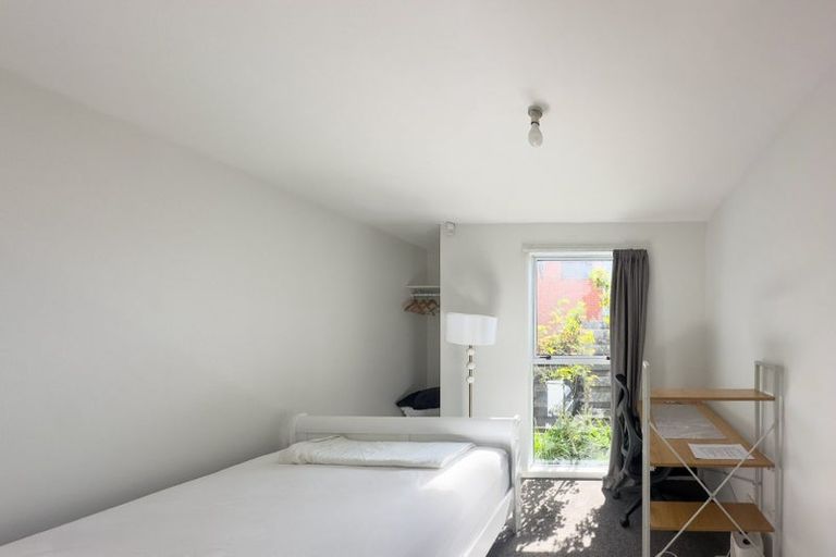 Photo of property in 72 Avonhead Road, Avonhead, Christchurch, 8042