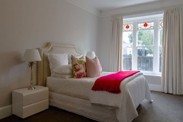 Photo of property in 30 Forfar Street, Edgeware, Christchurch, 8013